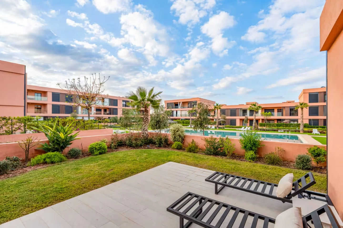 Appartement F3 contemporain, entièrement meublé, en rez-de-jardin – Noria Golf — Route de Tahanaout, Marrakech — Photo 3