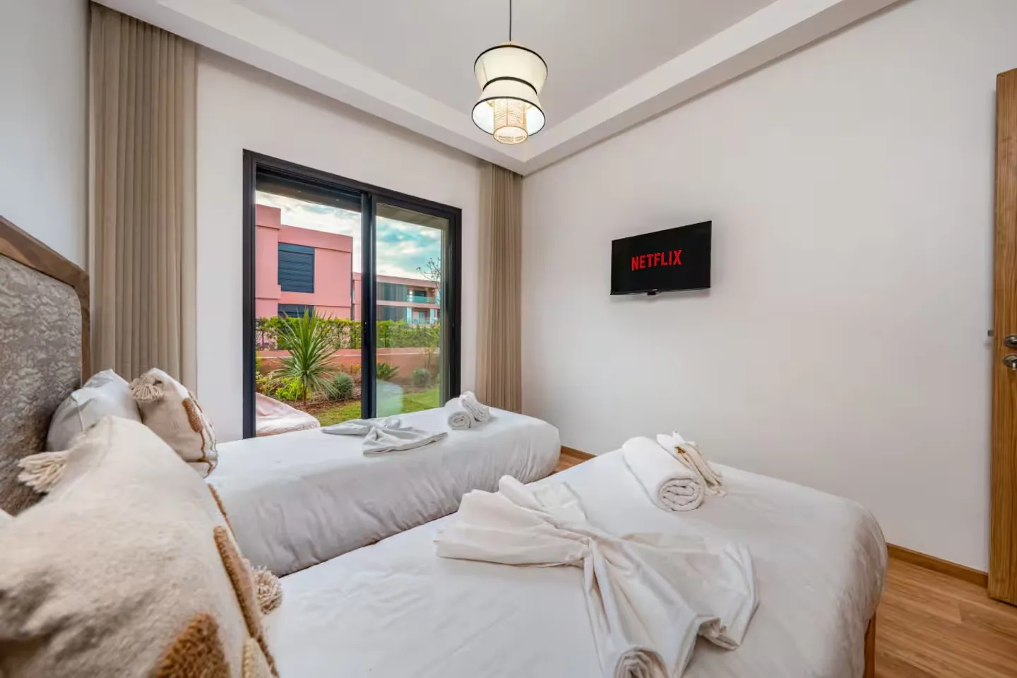 Appartement F3 contemporain, entièrement meublé, en rez-de-jardin – Noria Golf — Route de Tahanaout, Marrakech — Photo 9