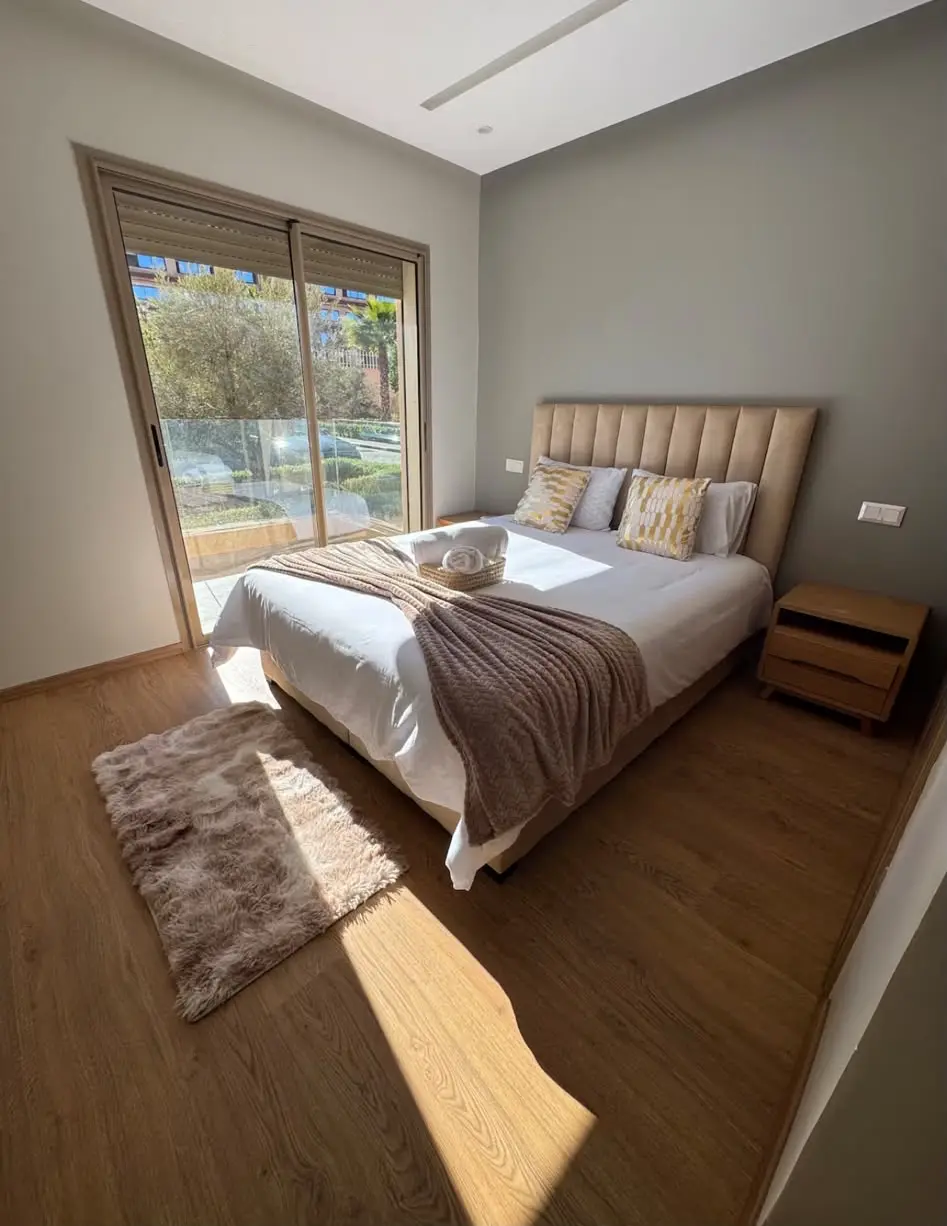 Appartement meublé moderne – 2 chambres avec terrasses — Agdal, Marrakech — Photo 1