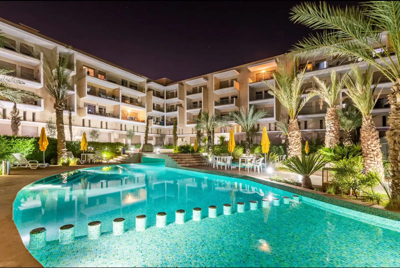 Appartement F2 meublé avec piscine à vendre — Route de Casablanca, Marrakech — Photo 1